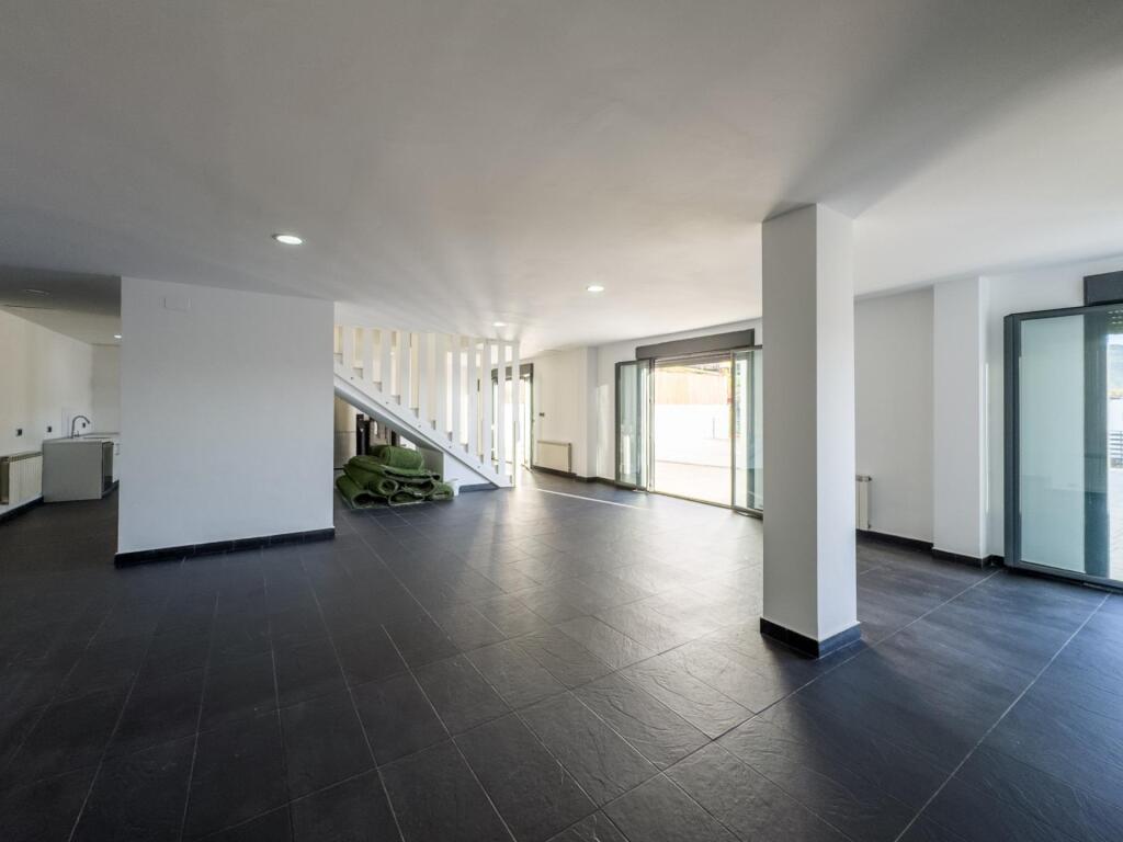 Gran chalet de DISEÑO MODERNO en venta en La Zubia. - foto 69