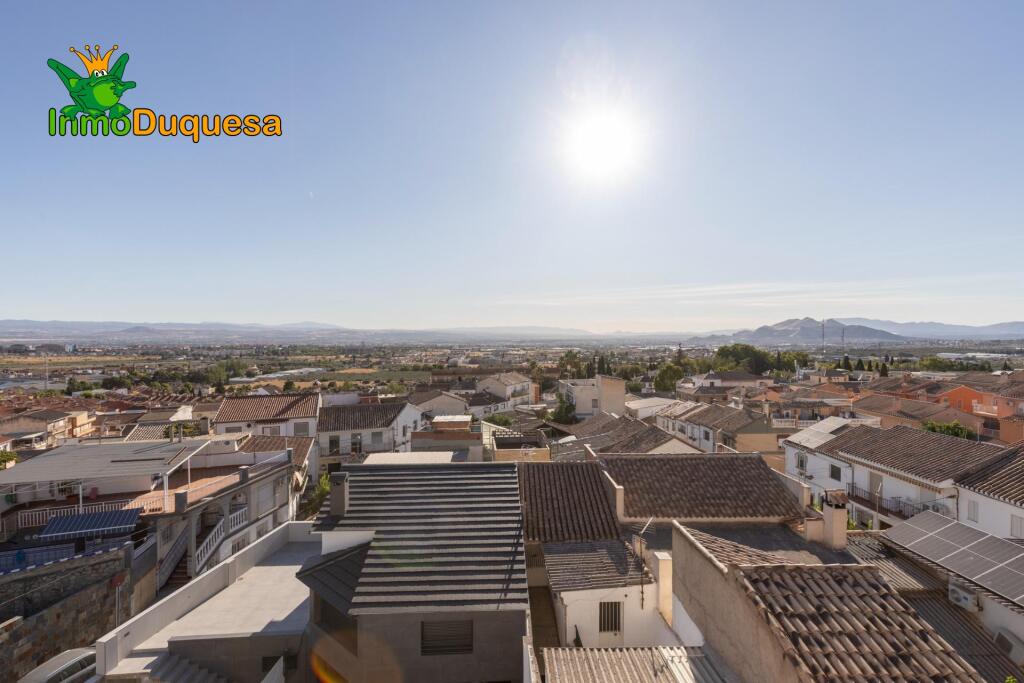 Casa pareada en el centro de JUN en esquina. - foto 40