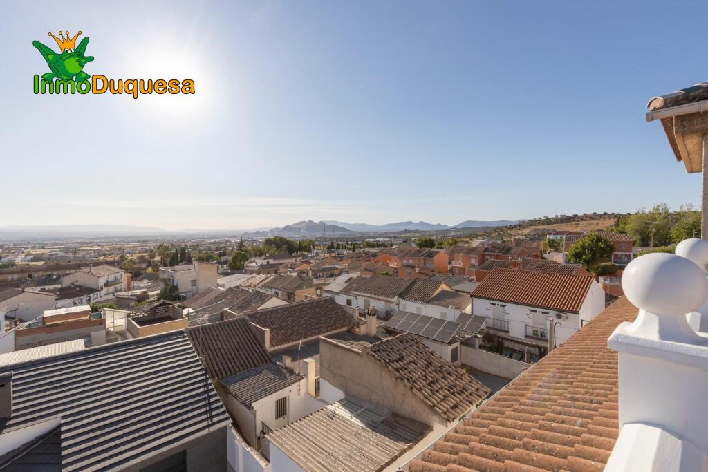 Casa pareada en el centro de JUN en esquina. - foto 42