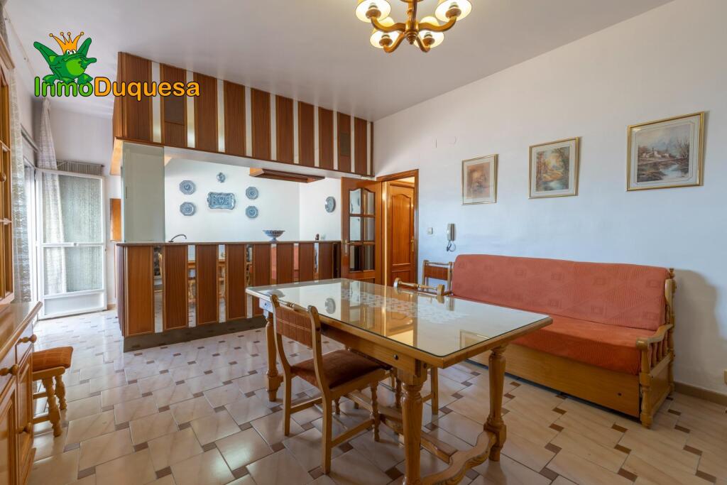 Casa pareada en el centro de JUN en esquina. - foto 47