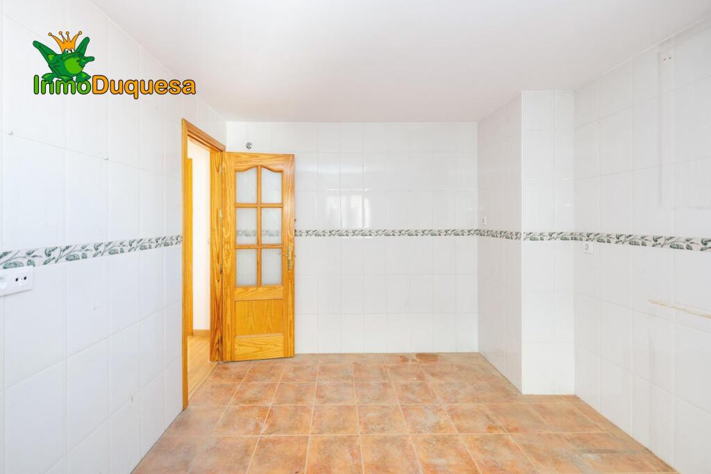 Piso de 3 dorm. y 2 baños en el centro de Atarfe - foto 12