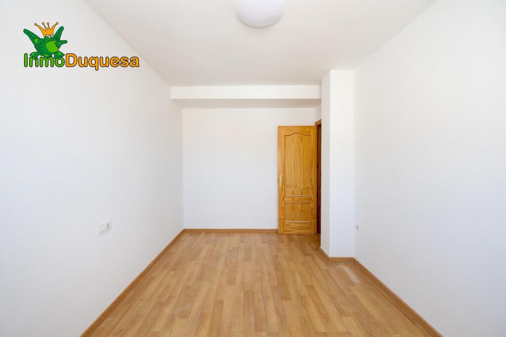 Piso de 3 dorm. y 2 baños en el centro de Atarfe - foto 15