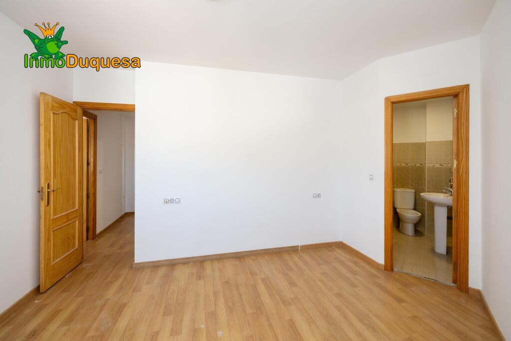 Piso de 3 dorm. y 2 baños en el centro de Atarfe - foto 18