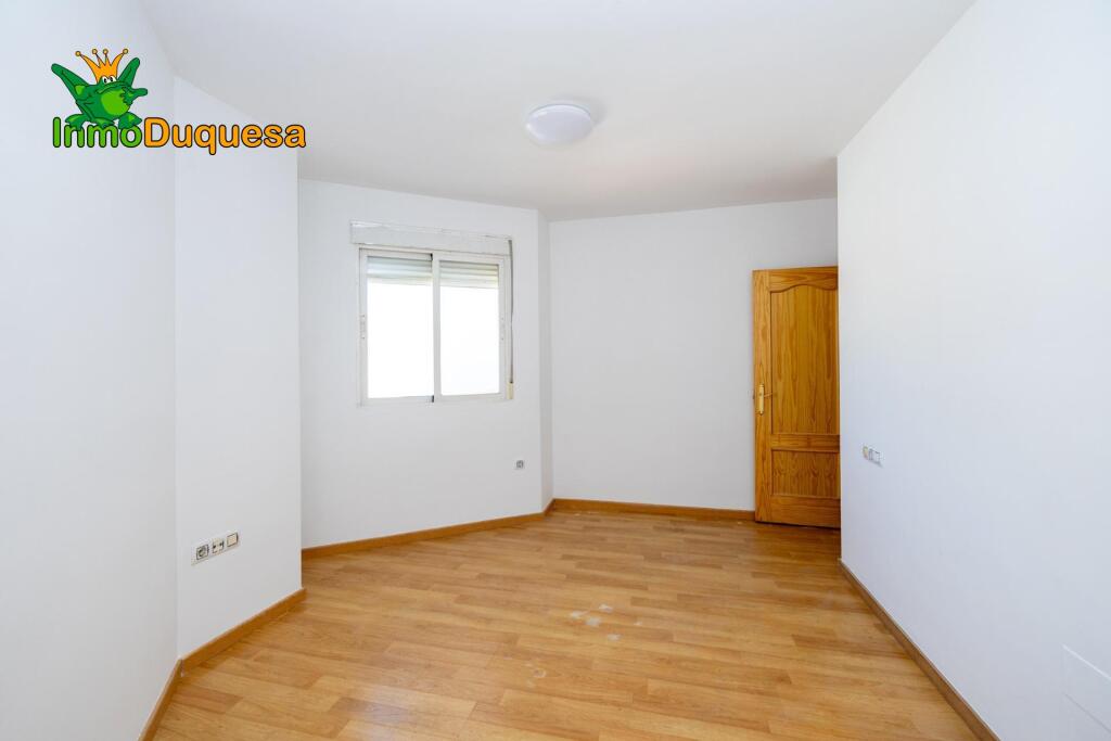 Piso de 3 dorm. y 2 baños en el centro de Atarfe - foto 19
