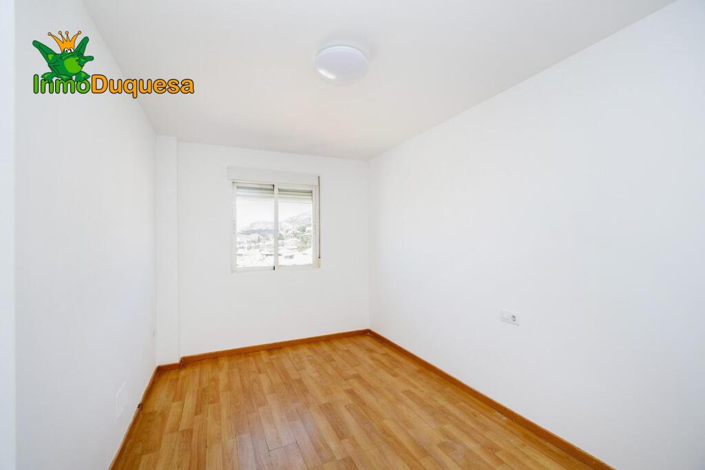 Piso de 3 dorm. y 2 baños en el centro de Atarfe - foto 6