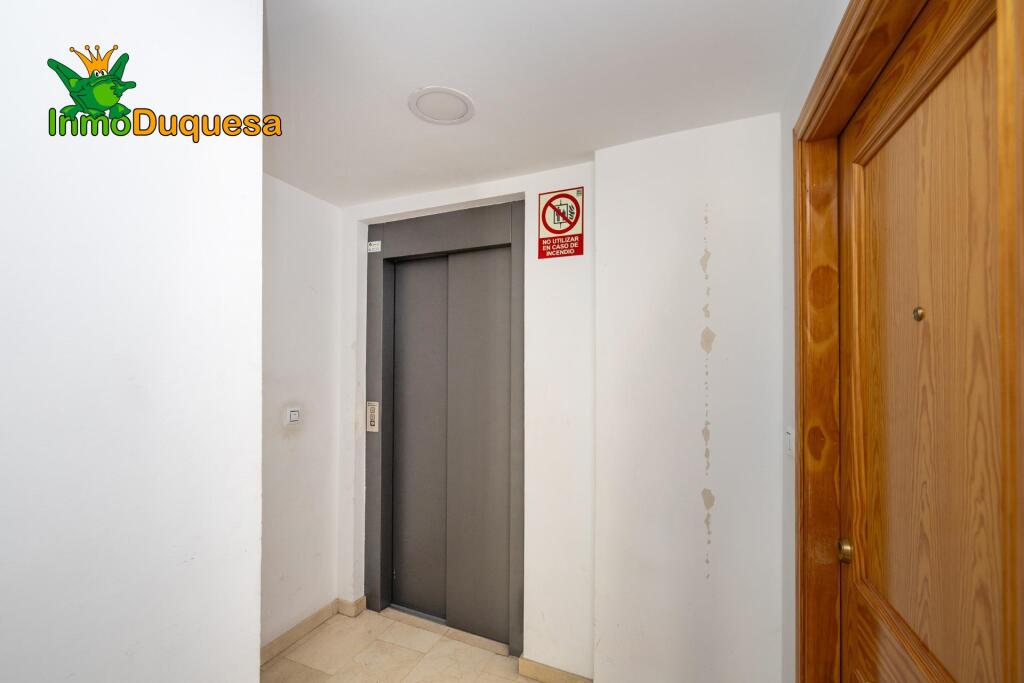 Piso de 3 dorm. y 2 baños en el centro de Atarfe - foto 8
