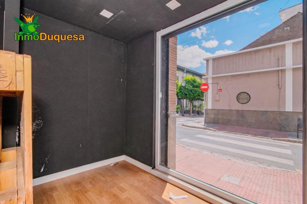 Amplio Local Comercial en pleno centro de Santa Fe. - foto 4