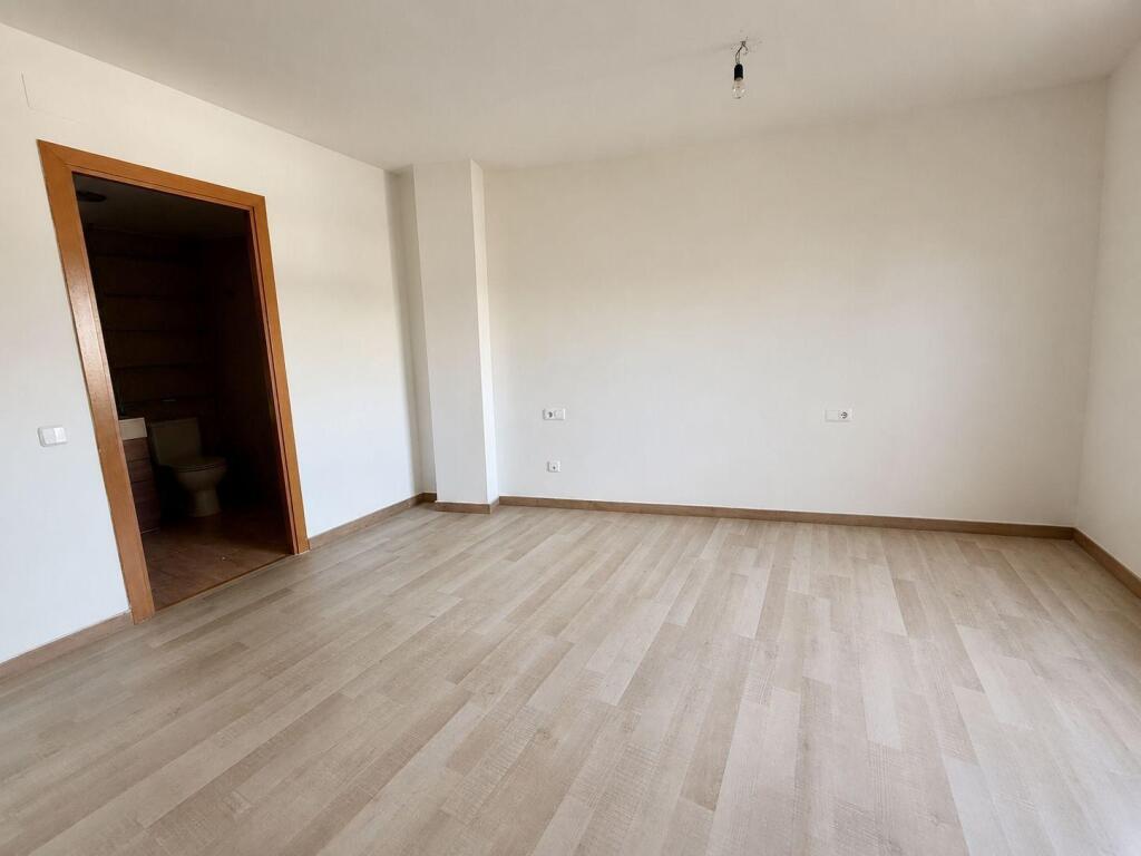 ESPECTACULAR PISO EN SANTA CLARA-CAPUTXINS-HOSPITAL, VIC - foto 7