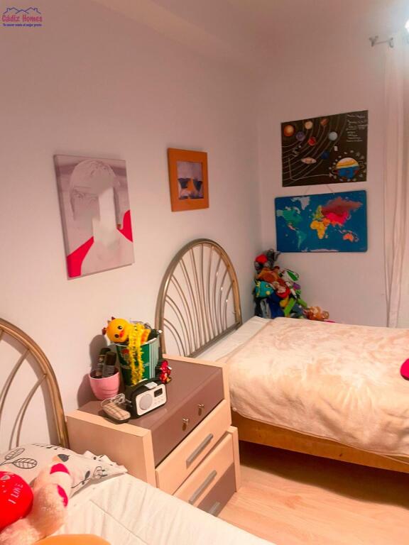 AMPLIA VIVIENDA A LOS PIES DE LA CALETA - foto 23