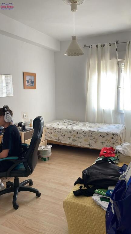 AMPLIA VIVIENDA A LOS PIES DE LA CALETA - foto 26