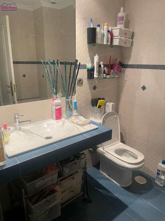 AMPLIA VIVIENDA A LOS PIES DE LA CALETA - foto 32