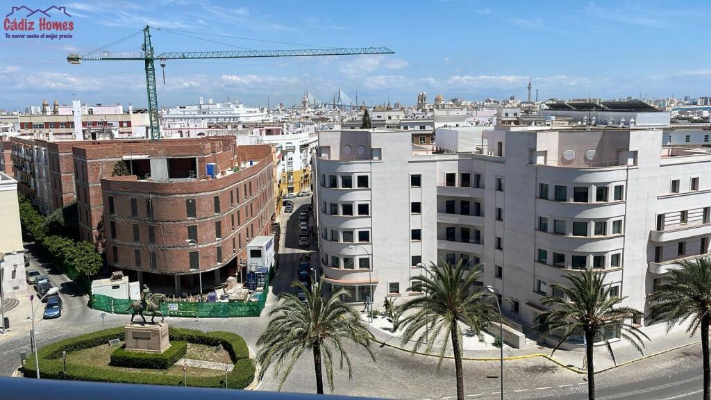 AMPLIA VIVIENDA A LOS PIES DE LA CALETA - foto 35