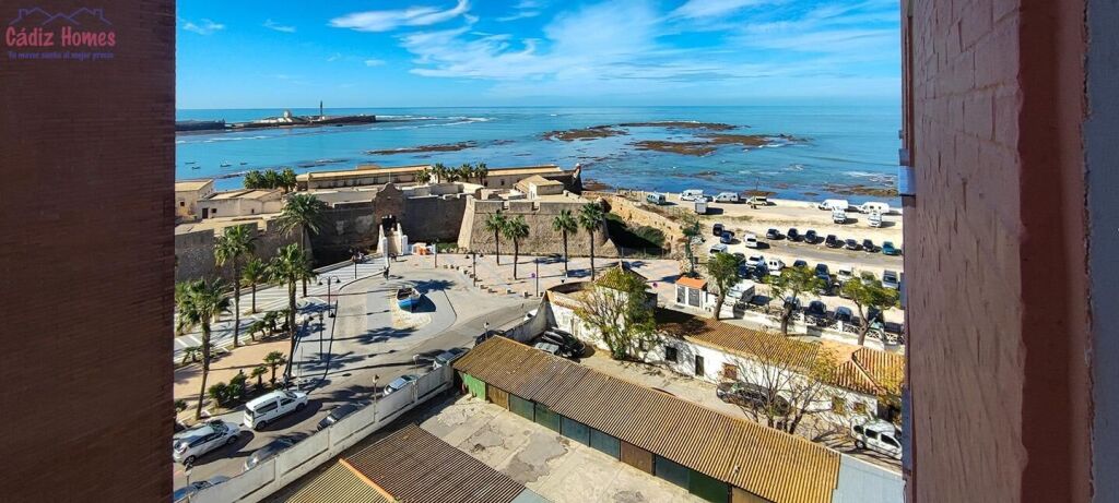 AMPLIA VIVIENDA A LOS PIES DE LA CALETA - foto 52