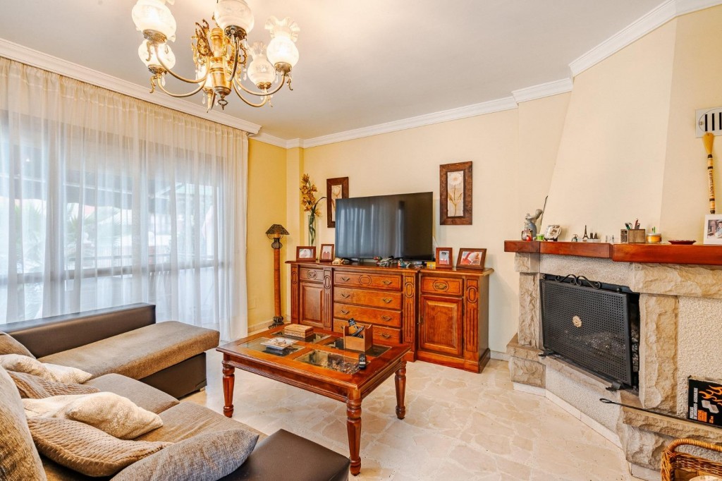 Adosada en Venta en Estepona Málaga - foto 6