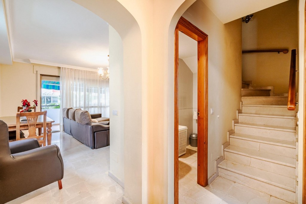 Adosada en Venta en Estepona Málaga - foto 8
