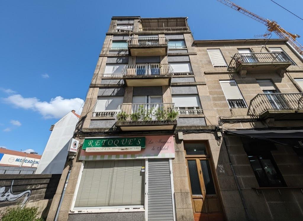 En venta edificio con 4 viviendas y bajo en la calle Extrema - foto 2