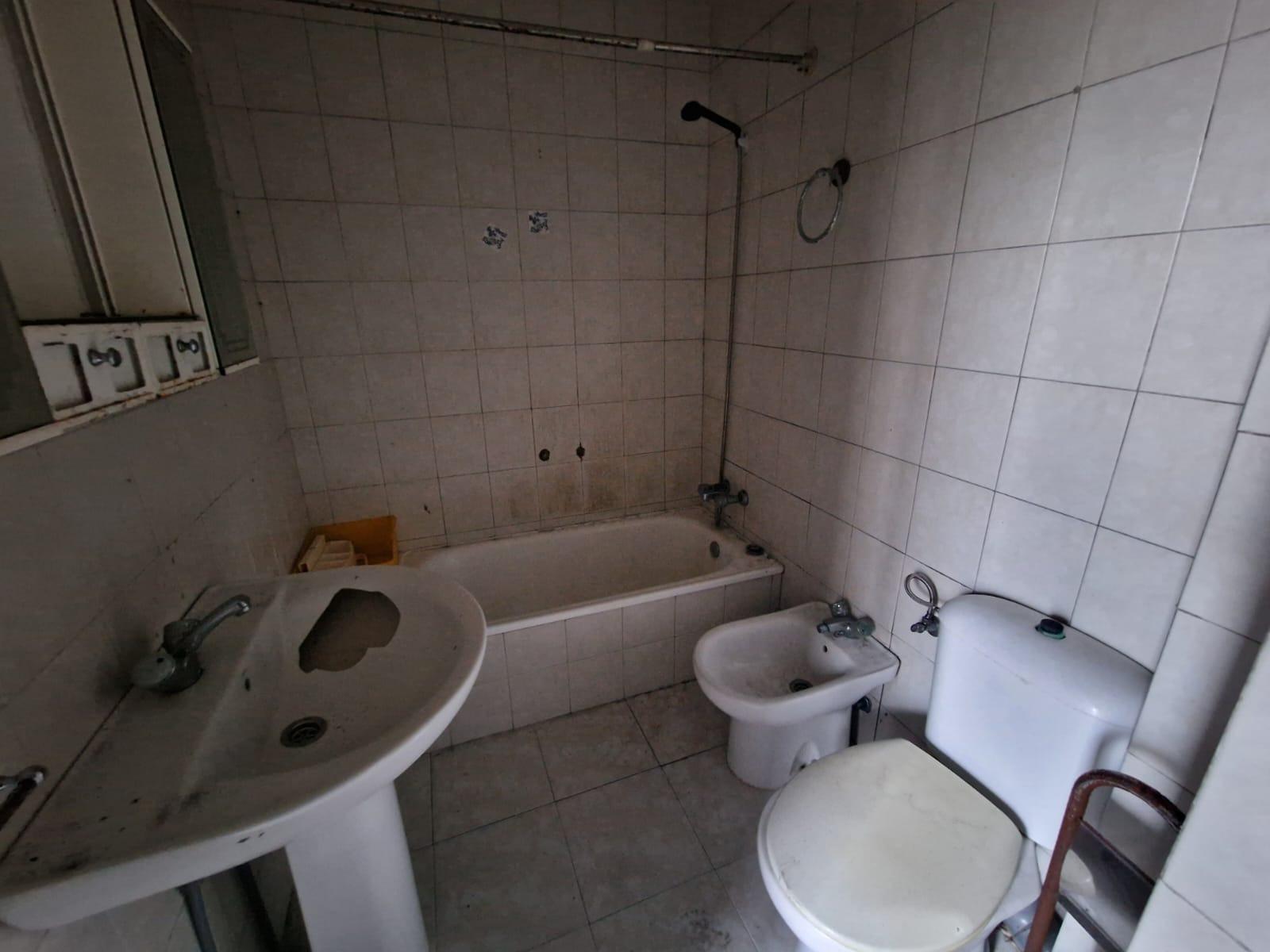 En venta edificio con 4 viviendas y bajo en la calle Extrema - foto 14