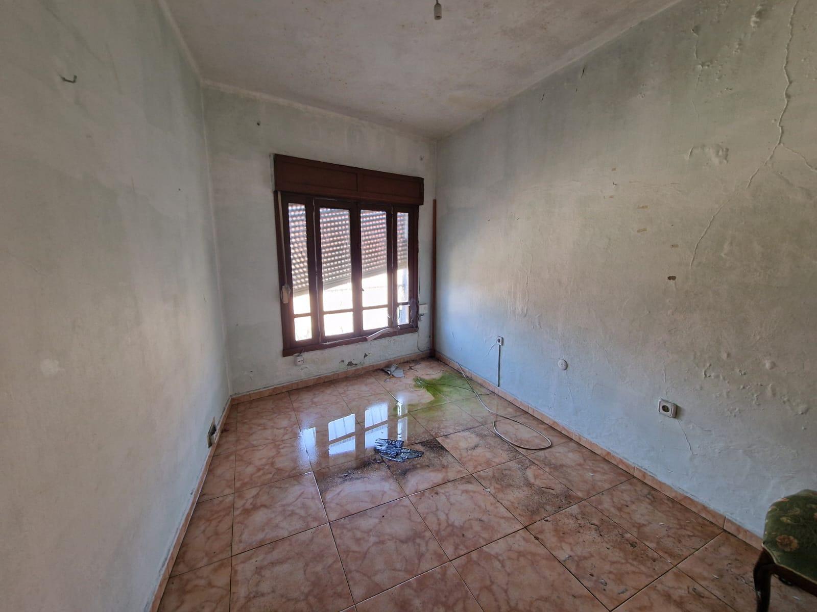En venta edificio con 4 viviendas y bajo en la calle Extrema - foto 15
