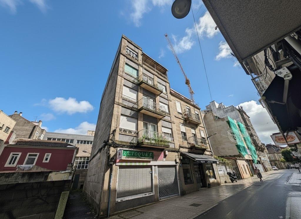 En venta edificio con 4 viviendas y bajo en la calle Extrema - foto 7