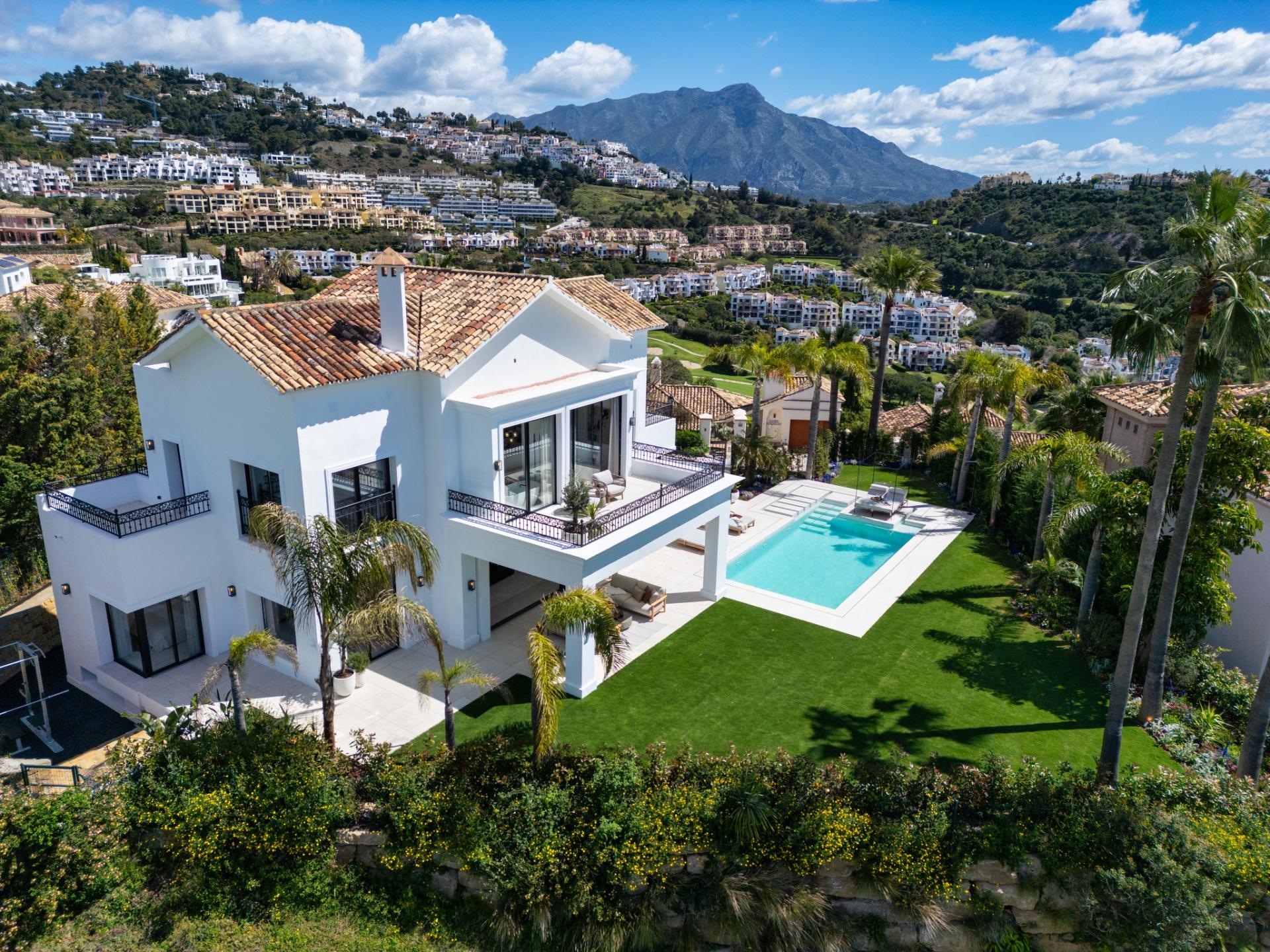 VILLA DE LUJO EN LOS ARQUEROS, BENAHAVÍS - foto 2