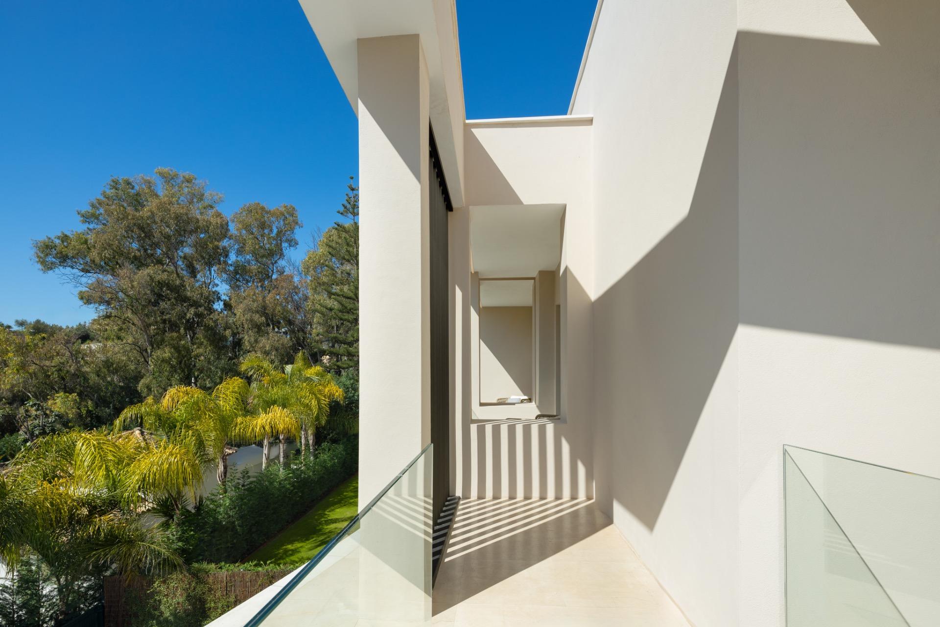 VILLA DE LUJO EN LA CERQUILLA, NUEVA ANDALUCIA MARBELLA - foto 41