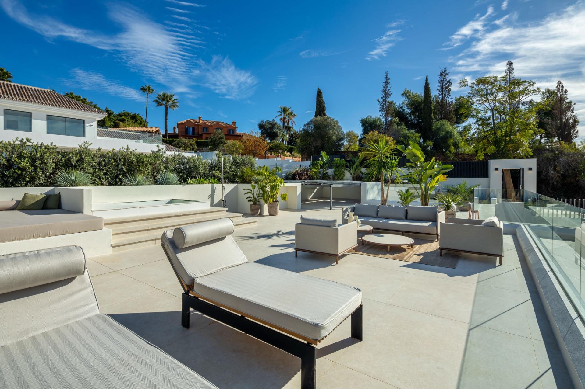 VILLA DE LUJO EN ELVIRIA CON VISTAS AL MAR - foto 8