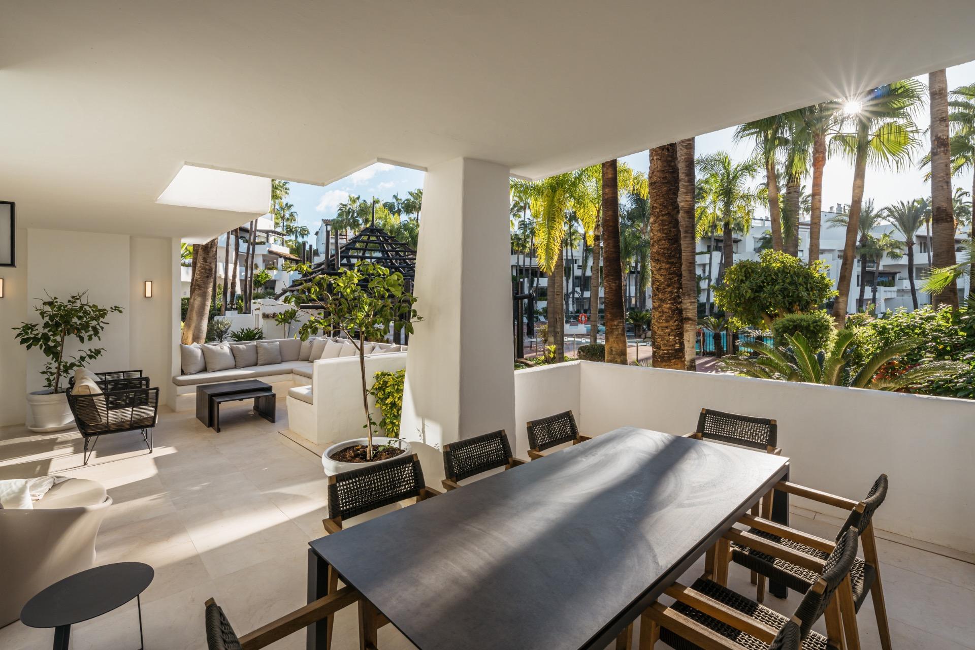 APARTAMENTO DE LUJO EN PUENTE ROMANO COMPLETAMENTE REFORMADO - foto 5