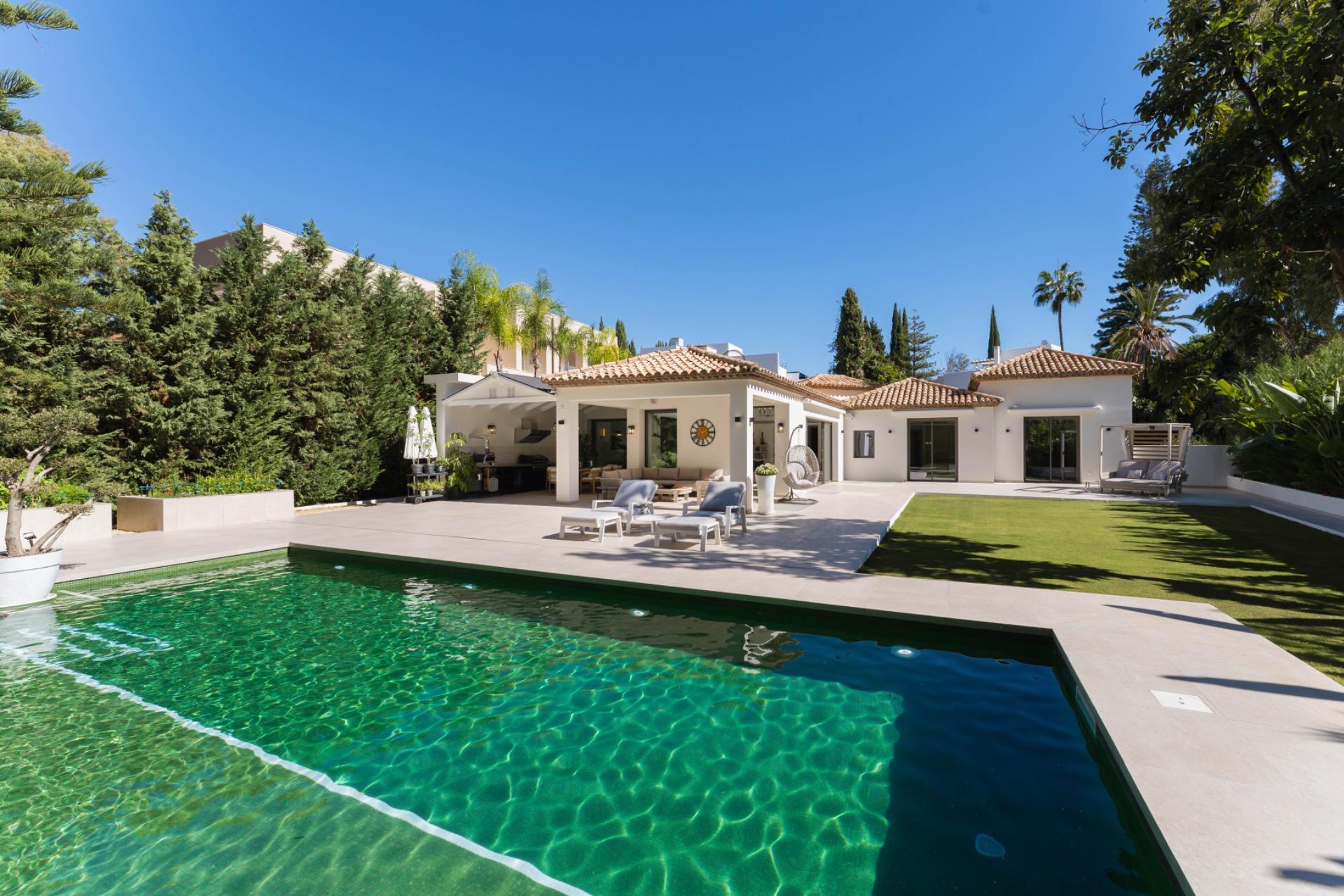 VILLA DE LUJO EN NUEVA ANDALUCIA, LA CERQUILLA, MARBELLA - foto 2