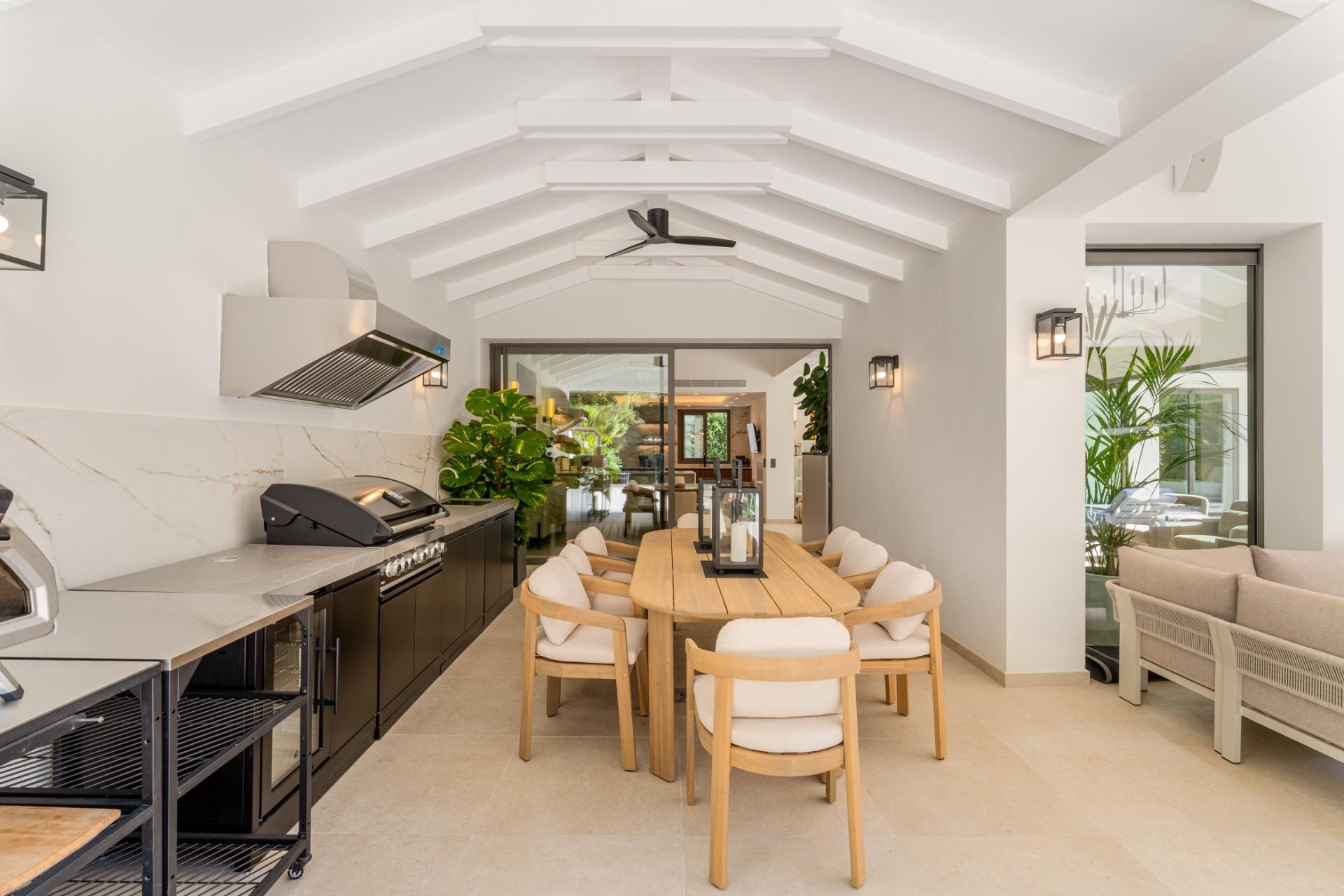VILLA DE LUJO EN NUEVA ANDALUCIA, LA CERQUILLA, MARBELLA - foto 13