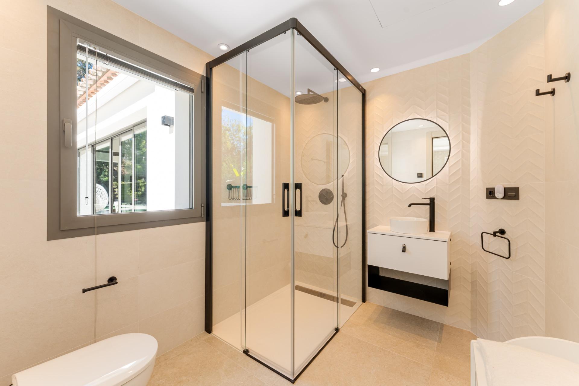 VILLA DE LUJO EN NUEVA ANDALUCIA, LA CERQUILLA, MARBELLA - foto 32
