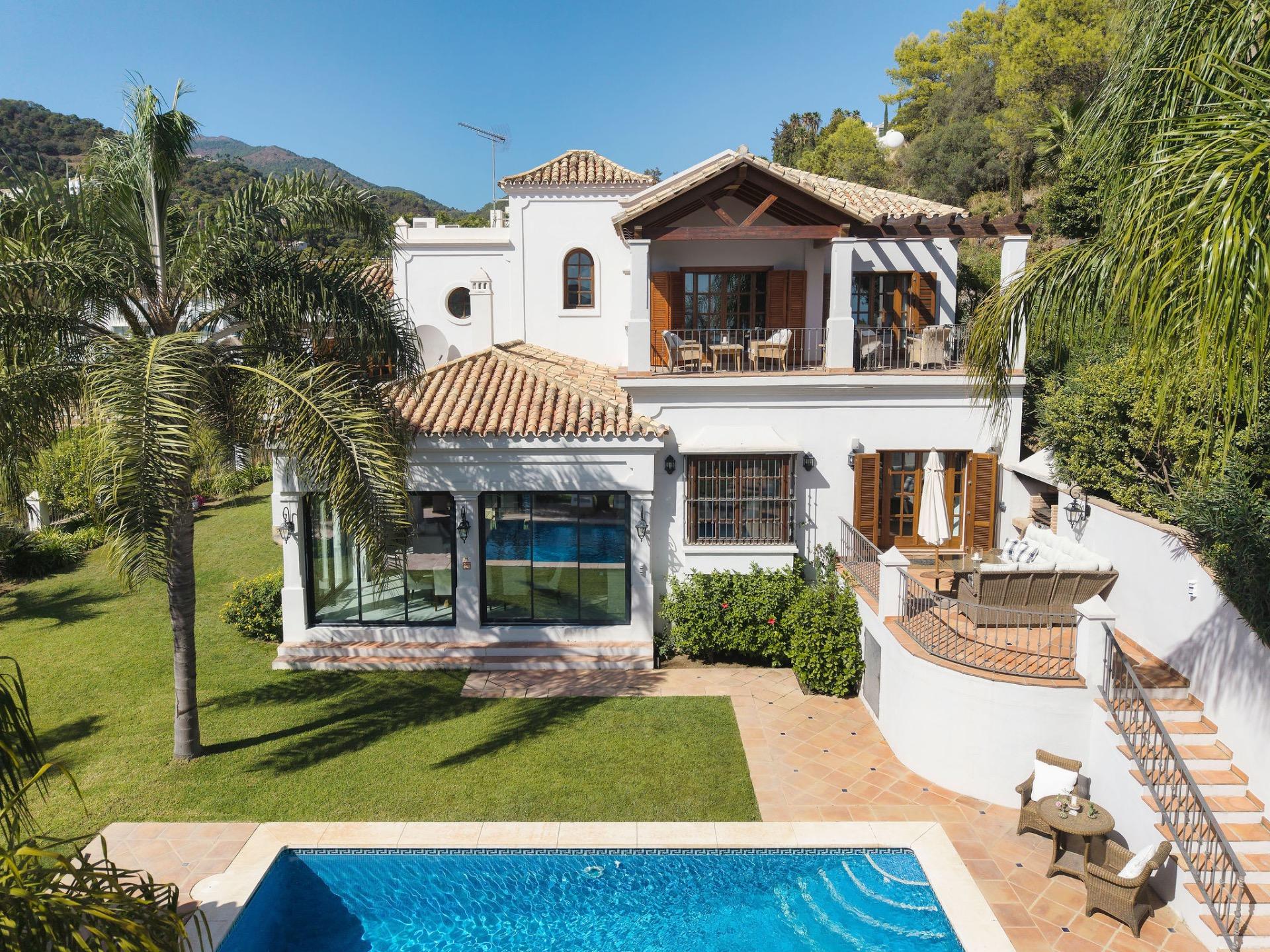 VILLA DE LUJO EN BENAHAVÍS, EL MADROÑAL, MARBELLA - foto 2