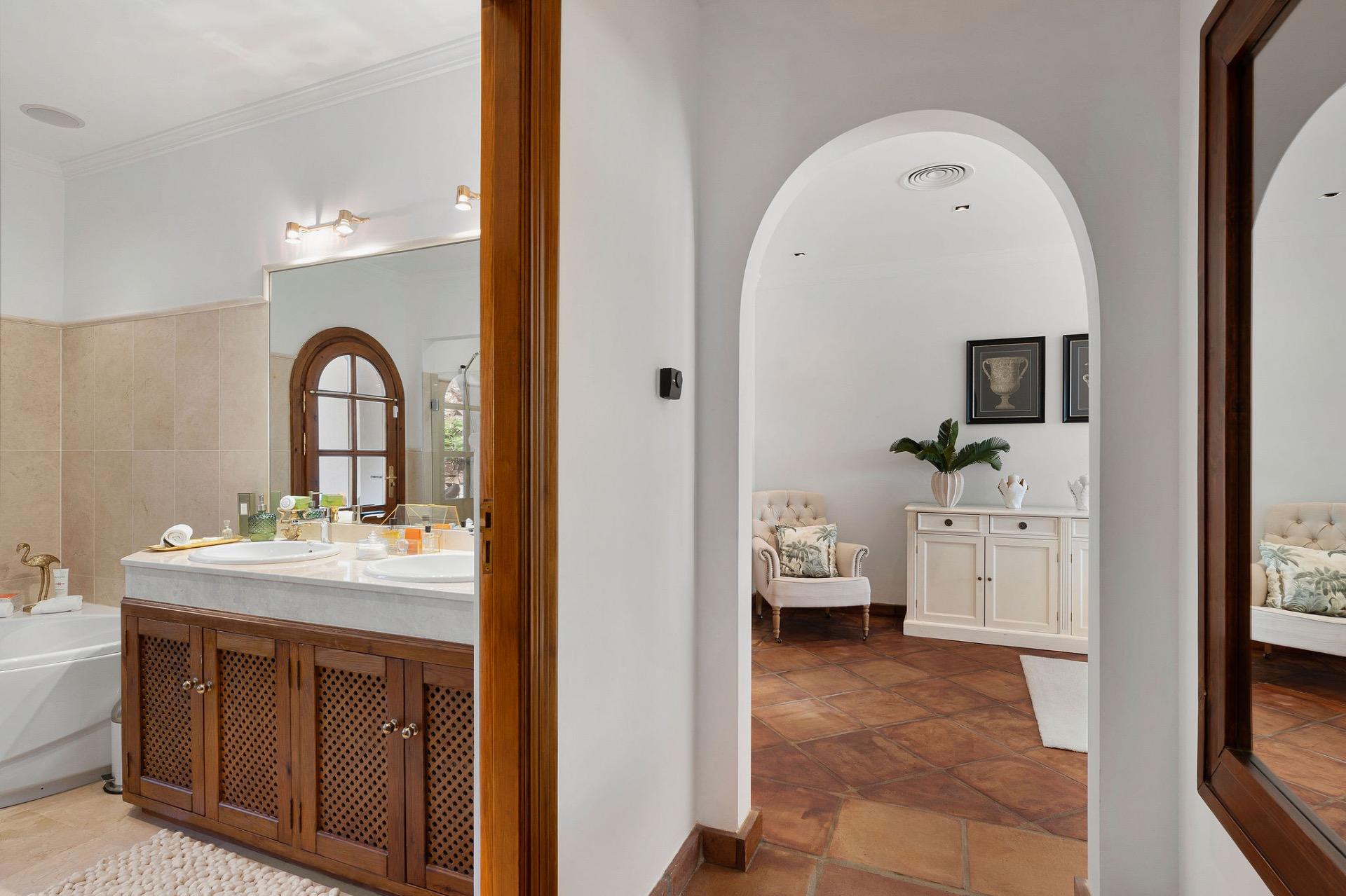 VILLA DE LUJO EN BENAHAVÍS, EL MADROÑAL, MARBELLA - foto 35