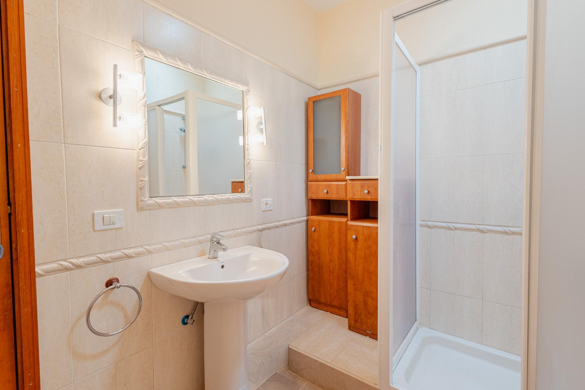 ¡Una vivienda única en Arico con tres niveles, amplios espac - foto 11