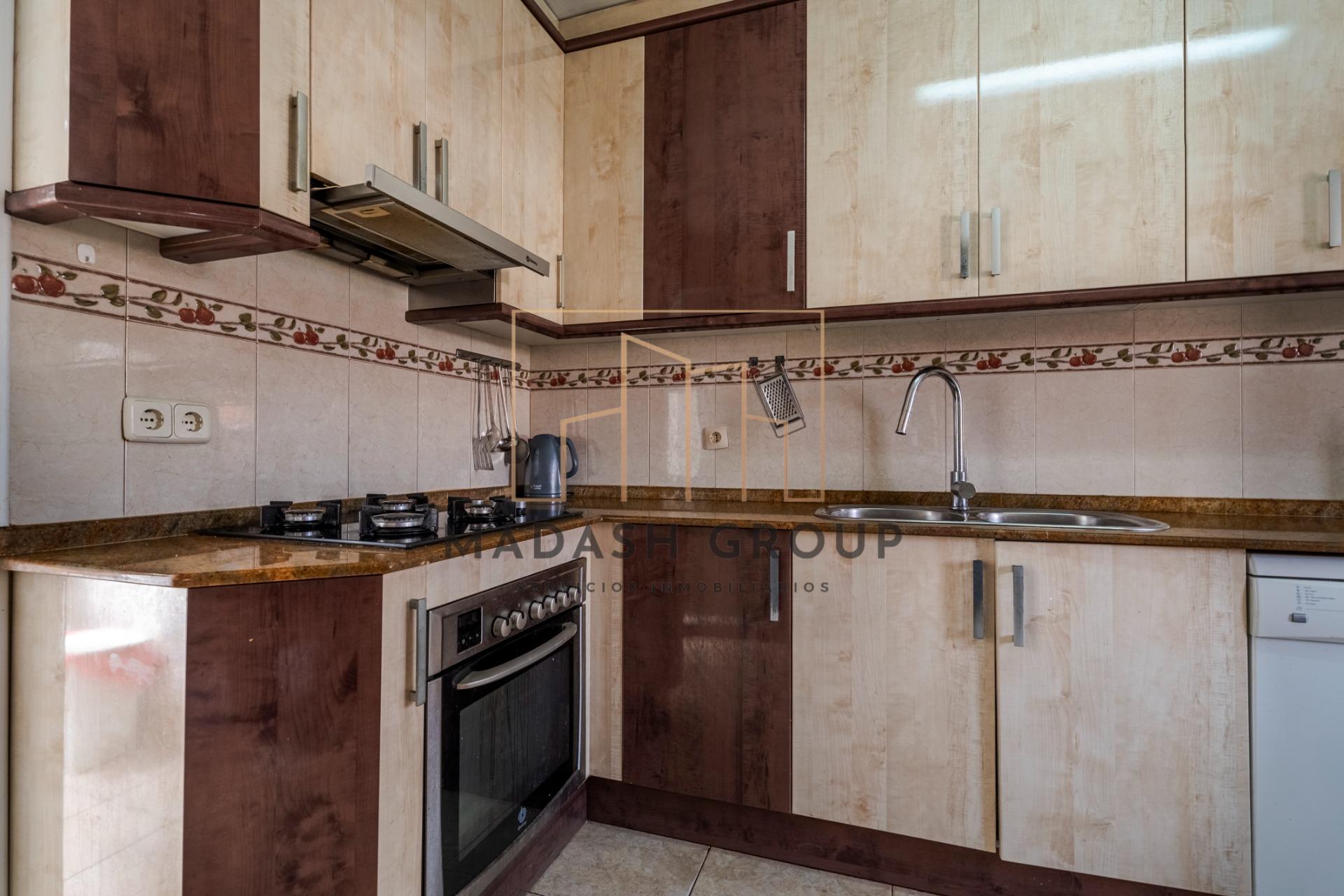 Adosado de 142 m2 con jardín, terraza y chimenea en Sant Sal - foto 7