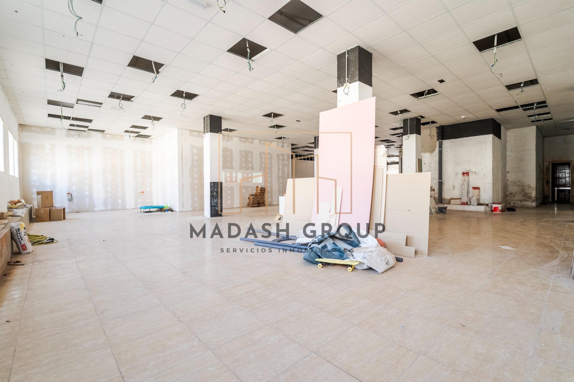 Local comercial reformado en una ubicación estratégica de El - foto 11