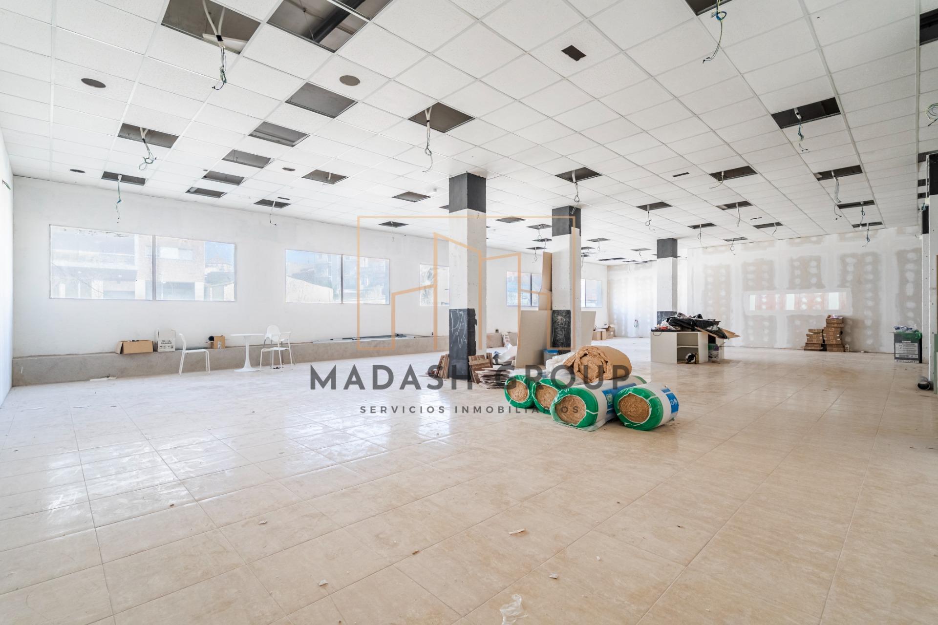 Local comercial reformado en una ubicación estratégica de El - foto 15
