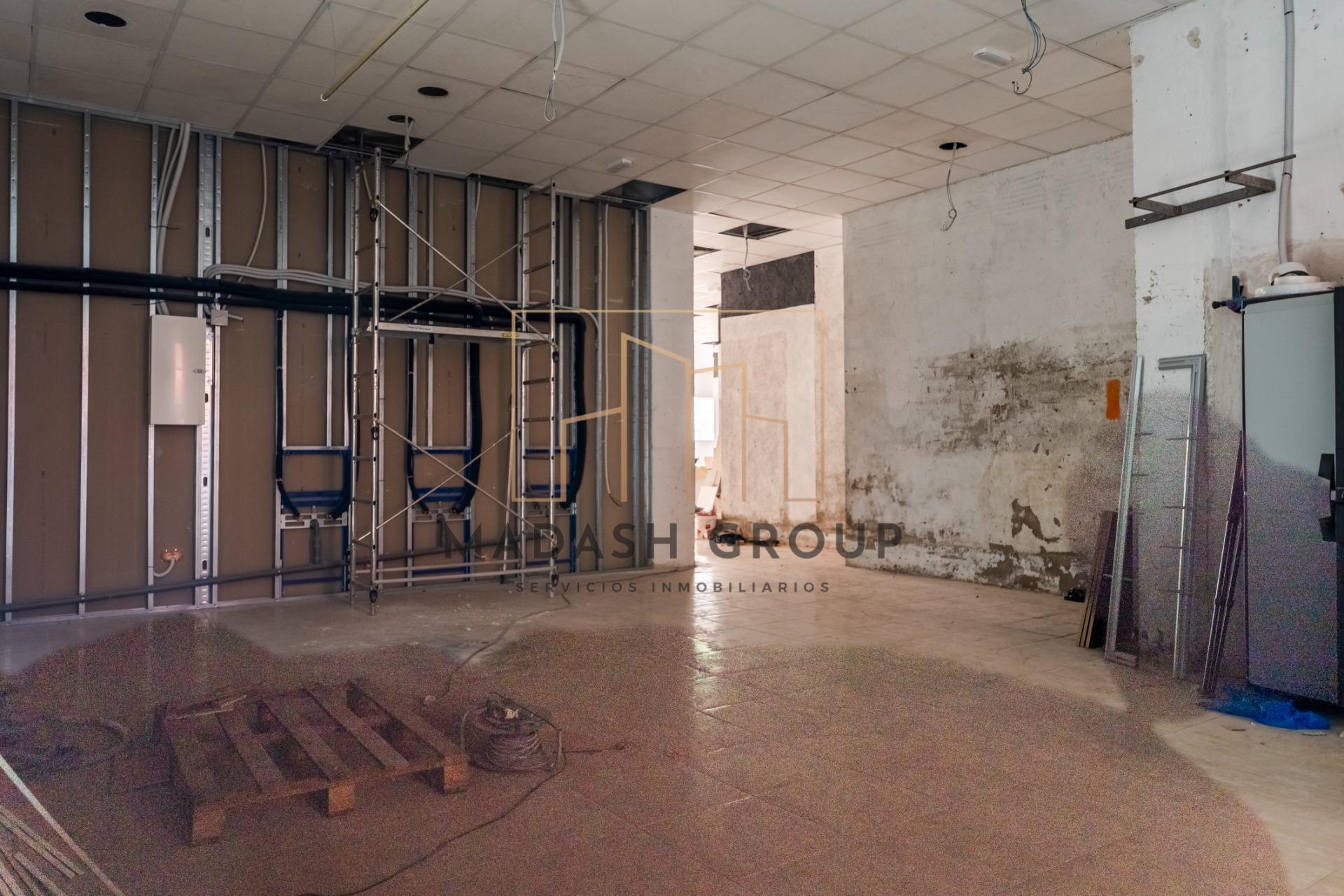 Local comercial reformado en una ubicación estratégica de El - foto 23