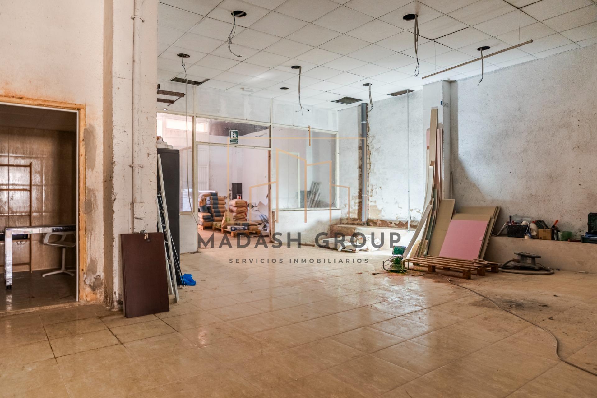 Local comercial reformado en una ubicación estratégica de El - foto 25