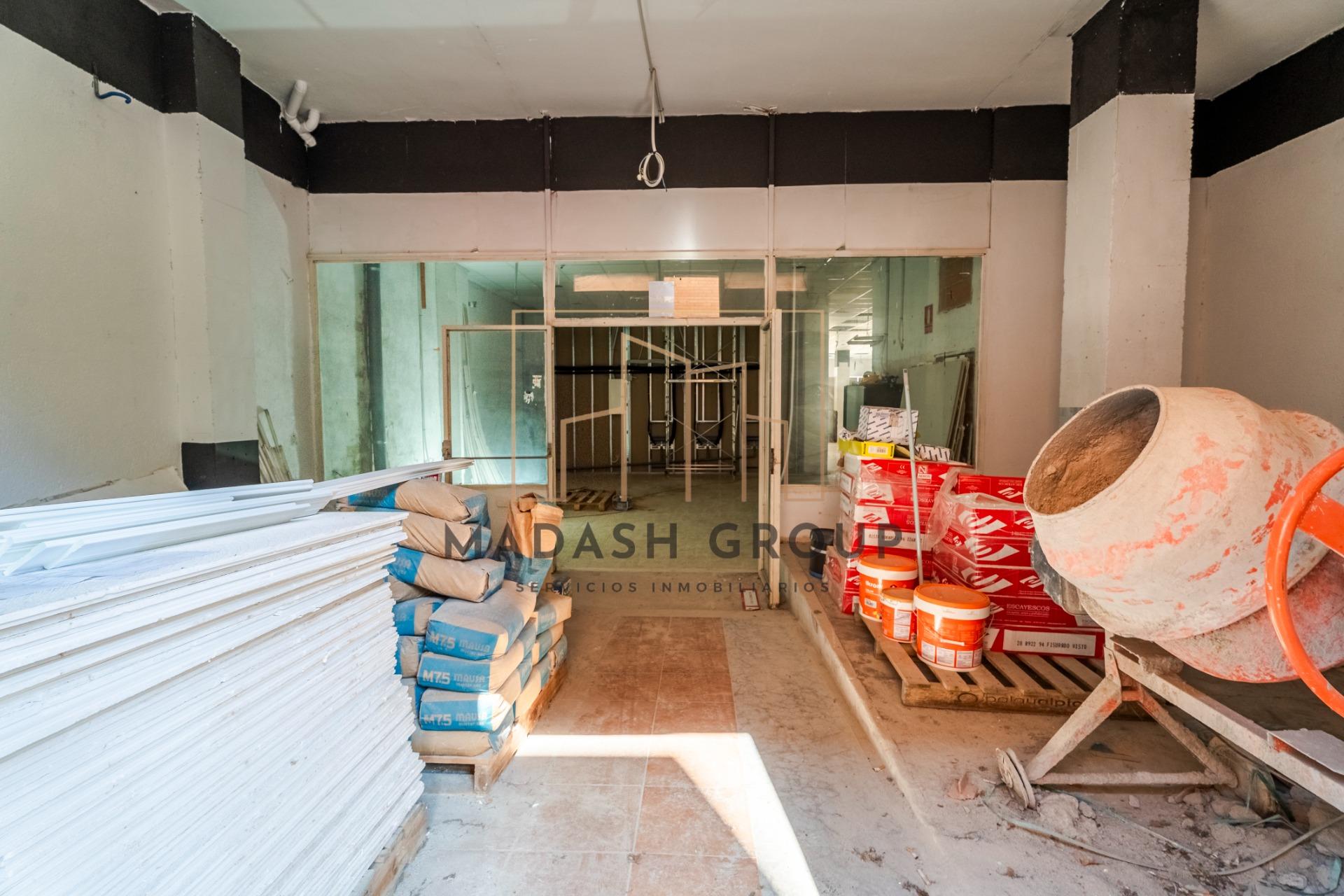 Local comercial reformado en una ubicación estratégica de El - foto 30