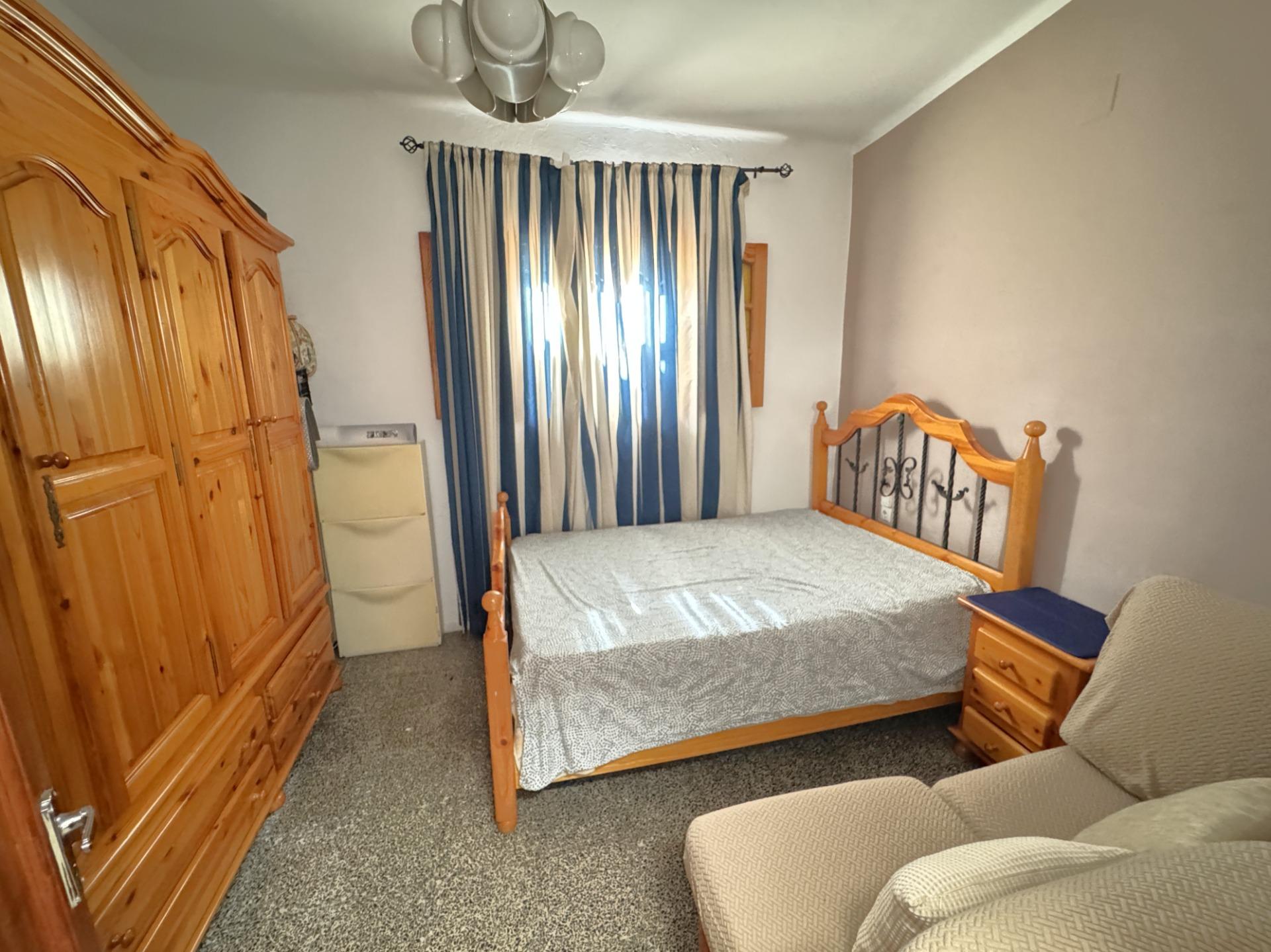 Casa terrera de 6 habitaciones con gran potencial de inversi - foto 16