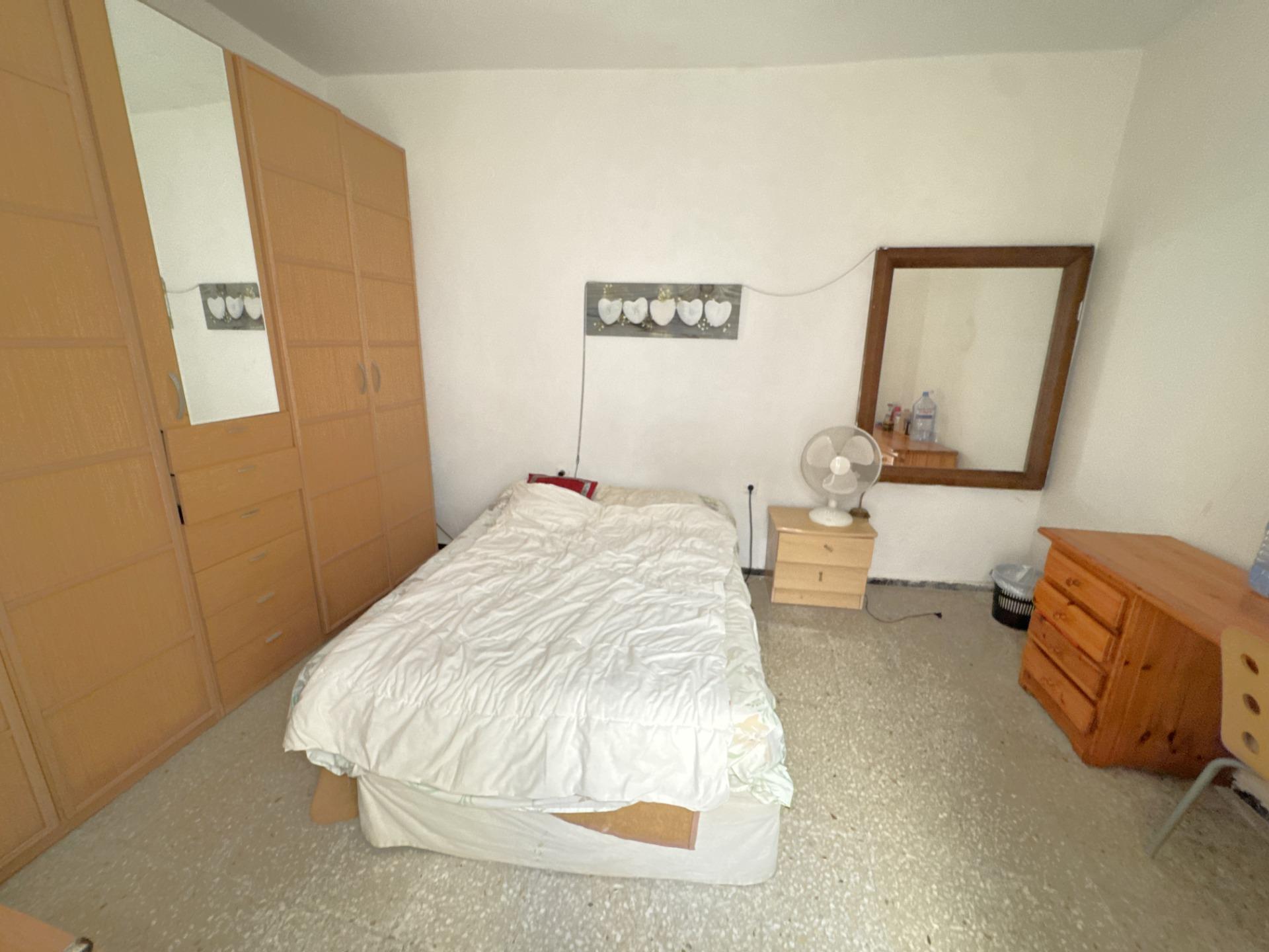 Casa terrera de 6 habitaciones con gran potencial de inversi - foto 25