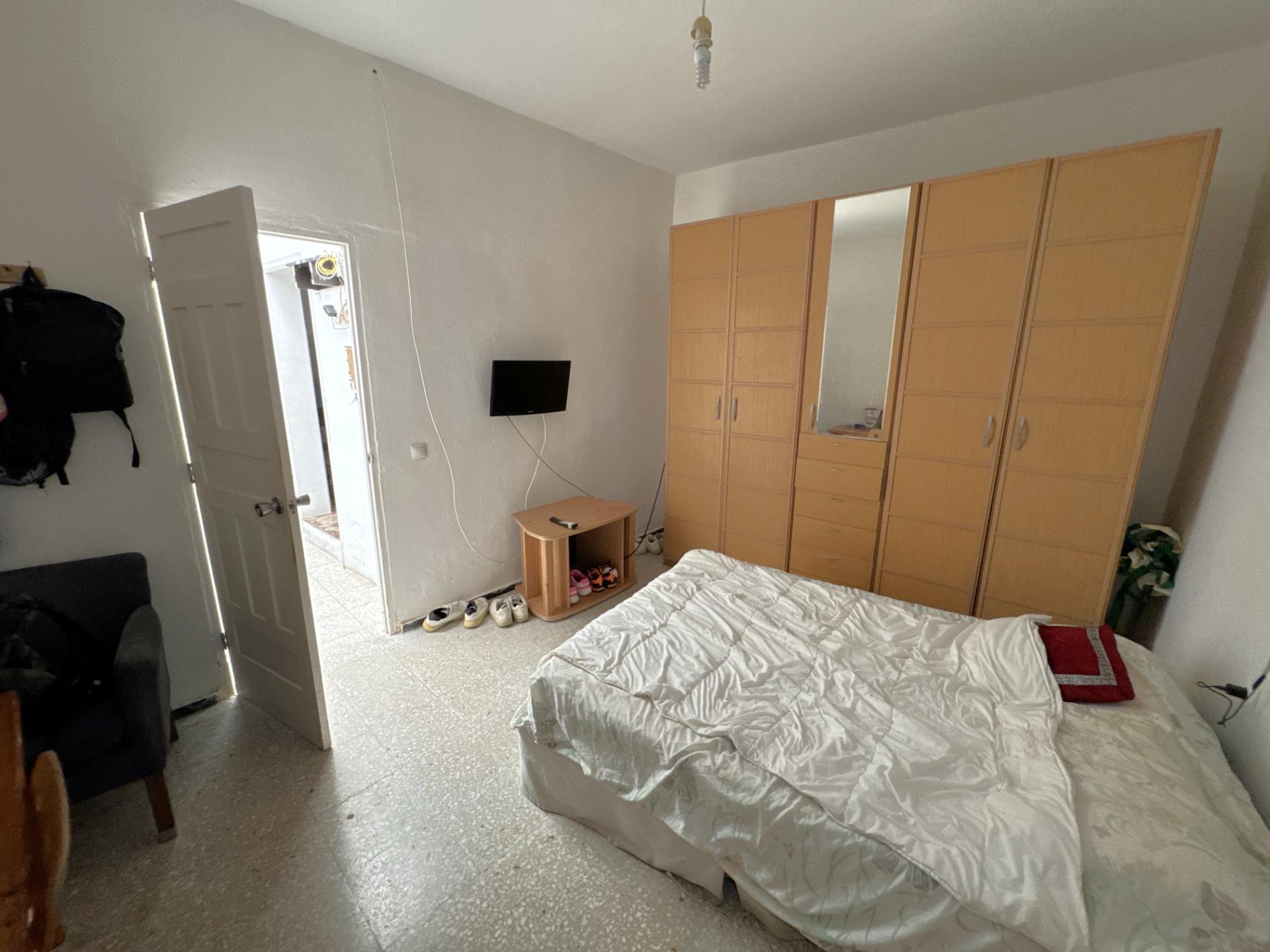 Casa terrera de 6 habitaciones con gran potencial de inversi - foto 26
