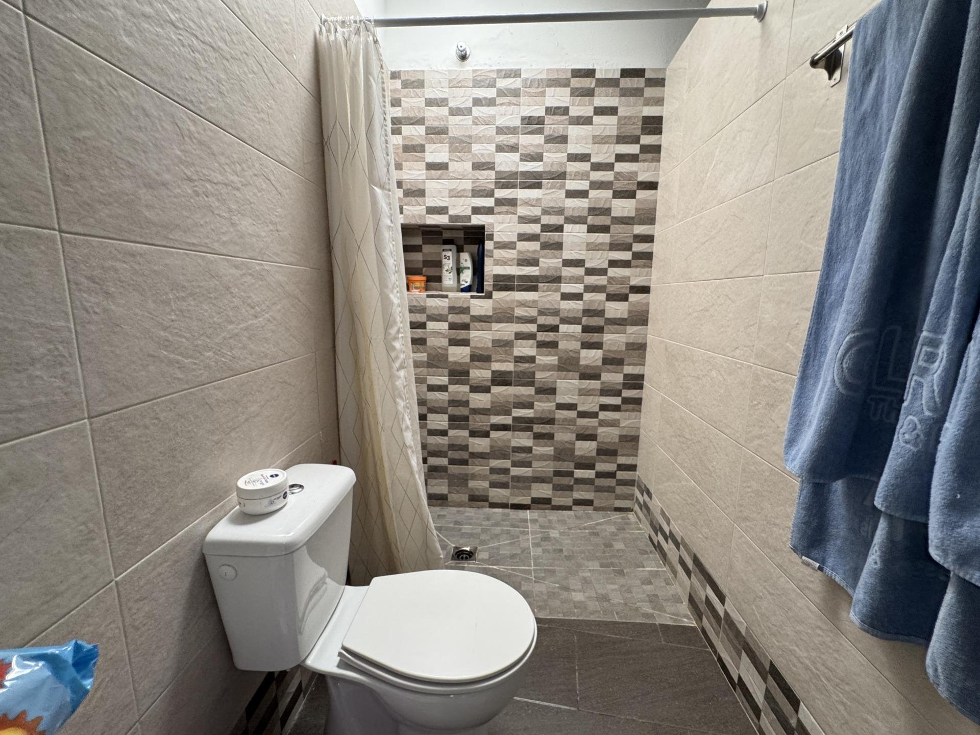 Casa terrera de 6 habitaciones con gran potencial de inversi - foto 4
