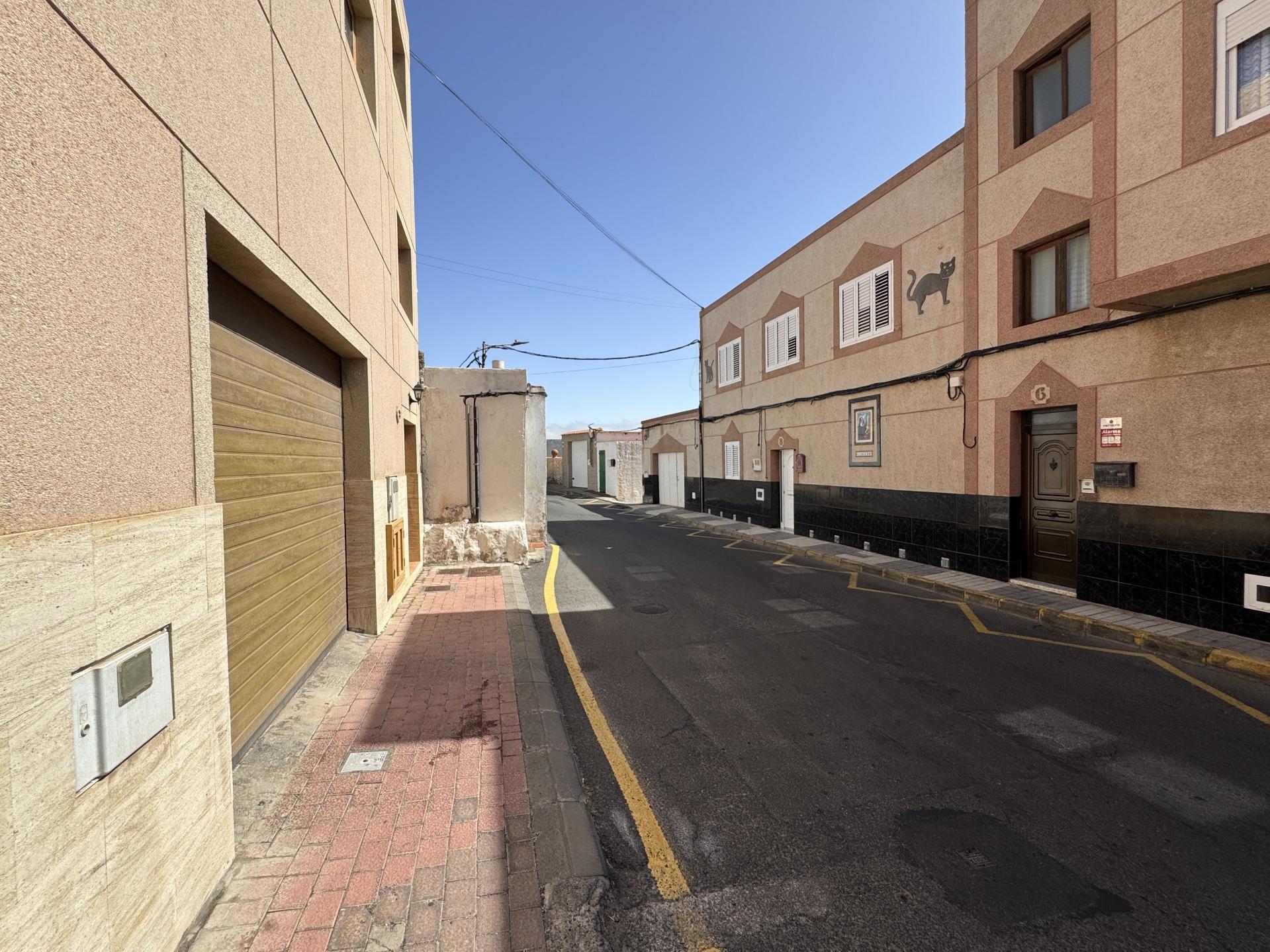 Casa terrera de 6 habitaciones con gran potencial de inversi - foto 34