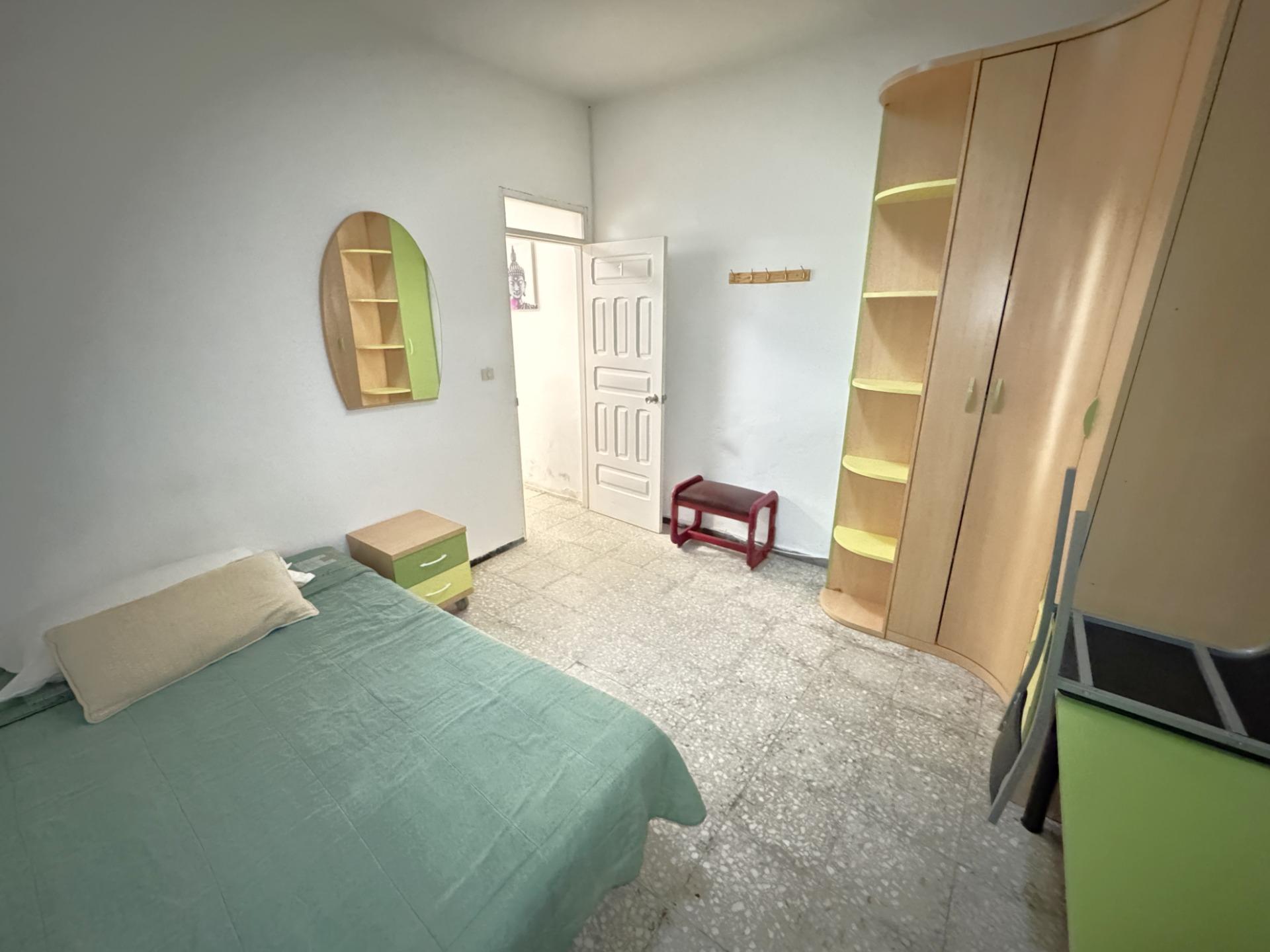 Casa terrera de 6 habitaciones con gran potencial de inversi - foto 6