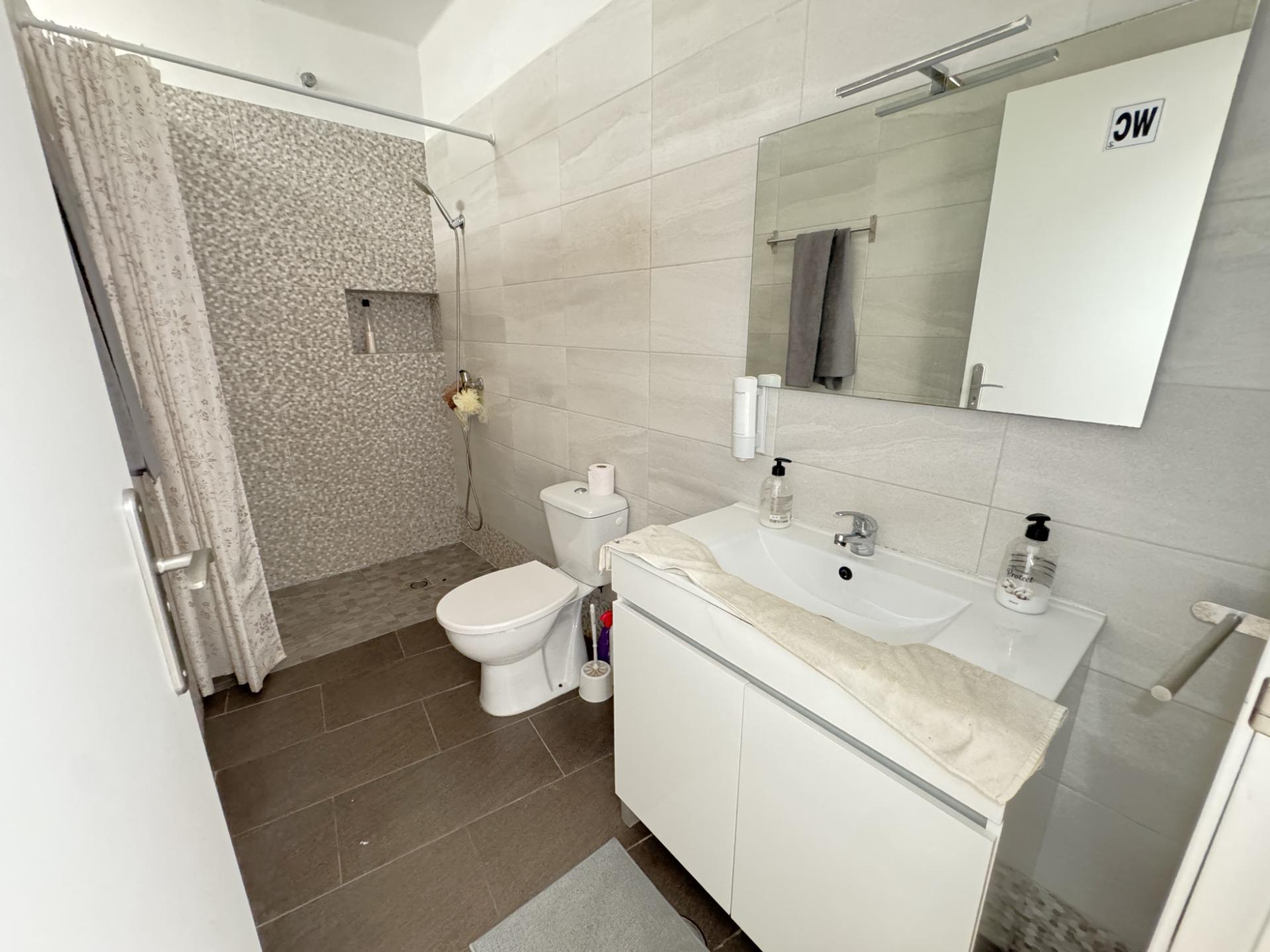 Casa terrera de 6 habitaciones con gran potencial de inversi - foto 7