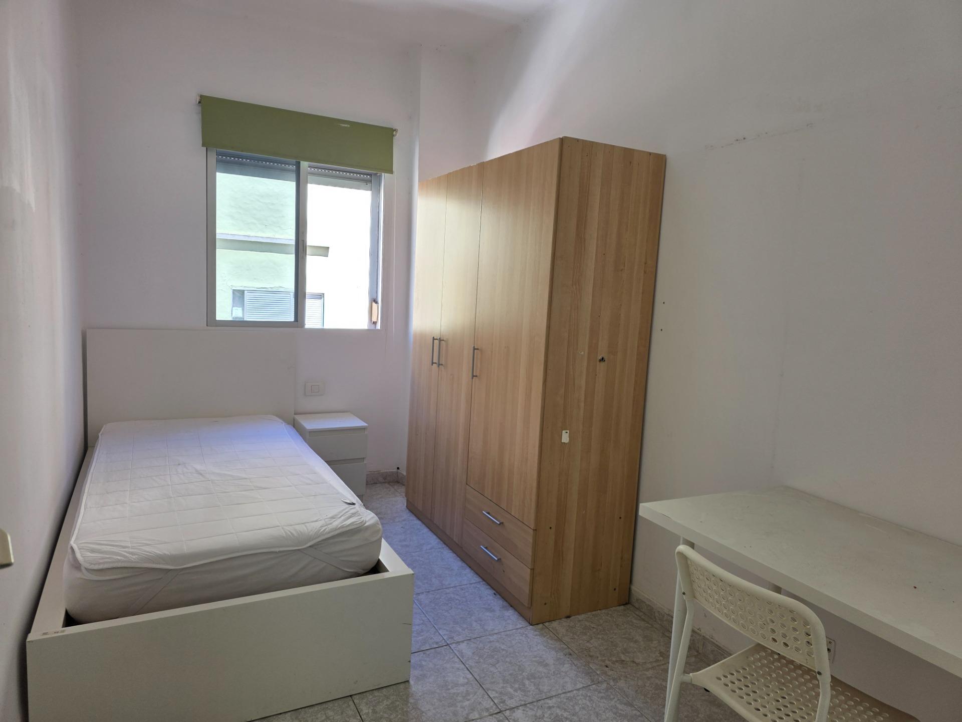 Habitación para Profesionales en La Salle (Santa Cruz) Todo 
