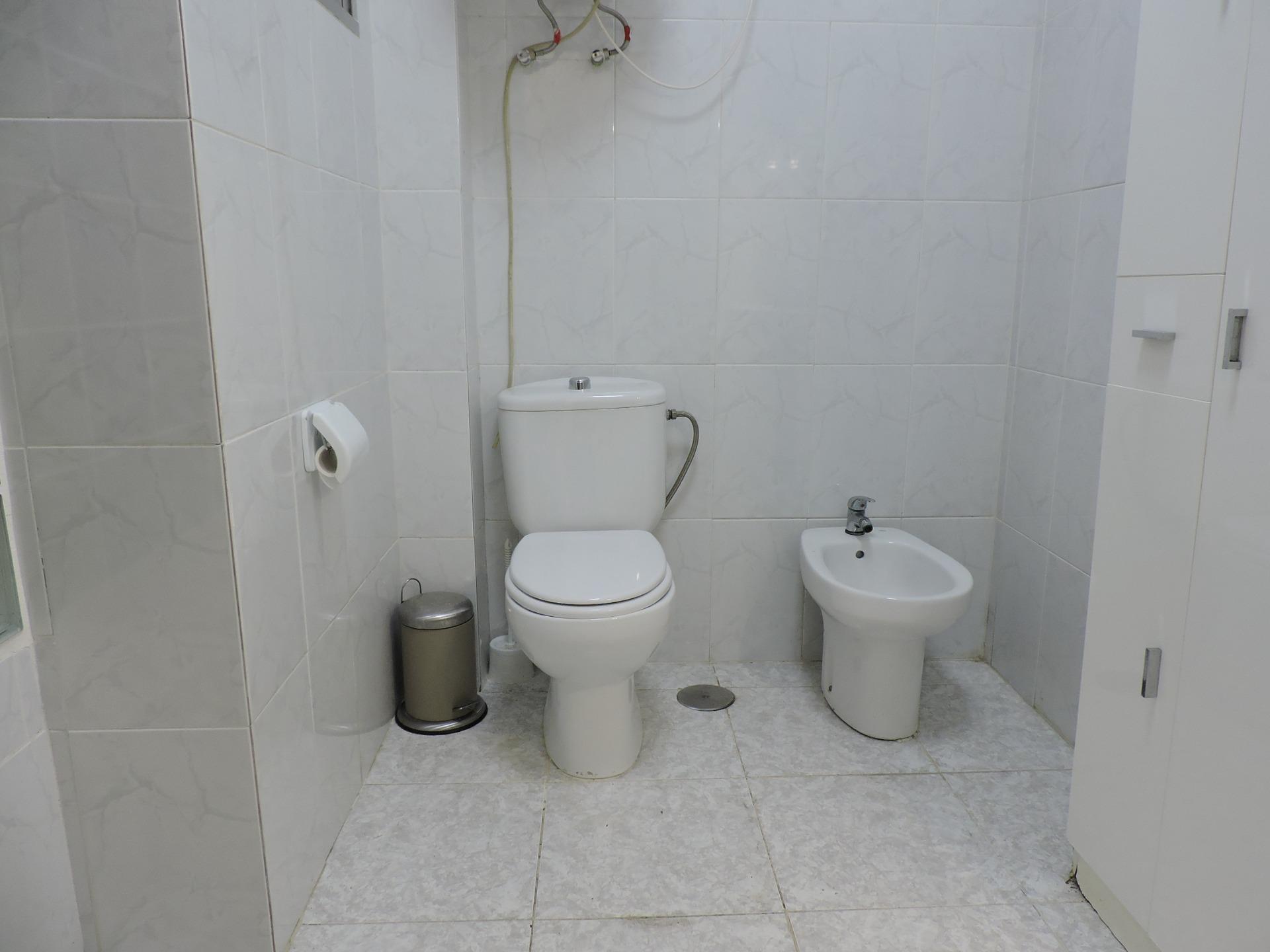 Habitación para Profesionales en La Salle (Santa Cruz) Todo  - foto 2