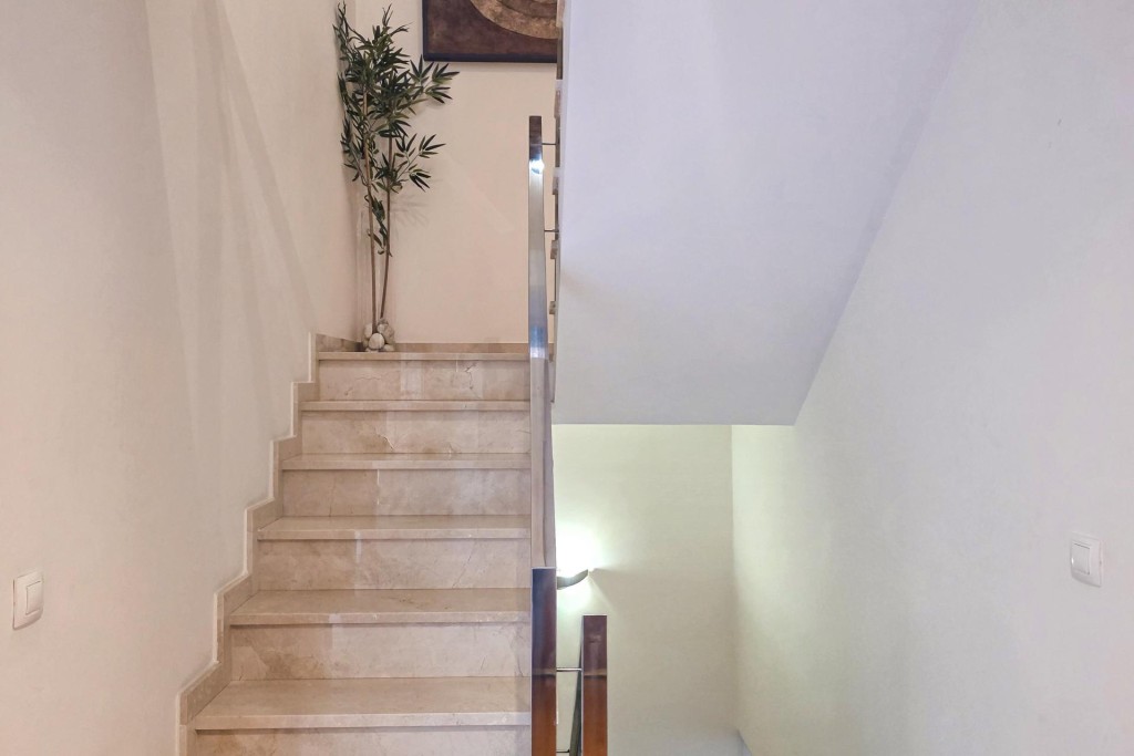 Villa Premium en Venta – Dos Hermanas, a solo 15 minutos de  - foto 26