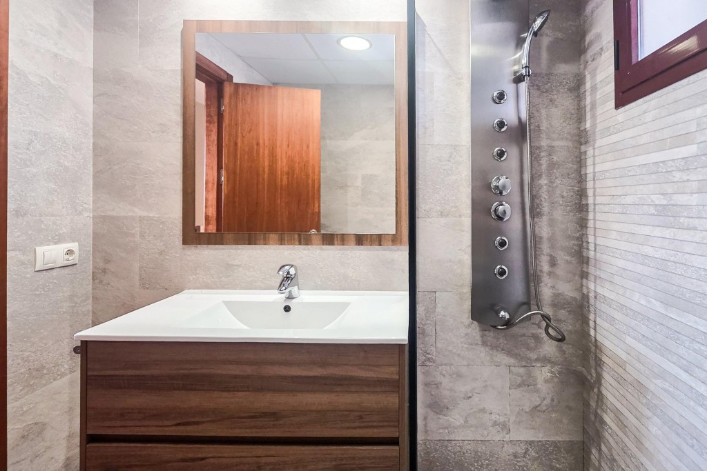 Villa Premium en Venta – Dos Hermanas, a solo 15 minutos de  - foto 28